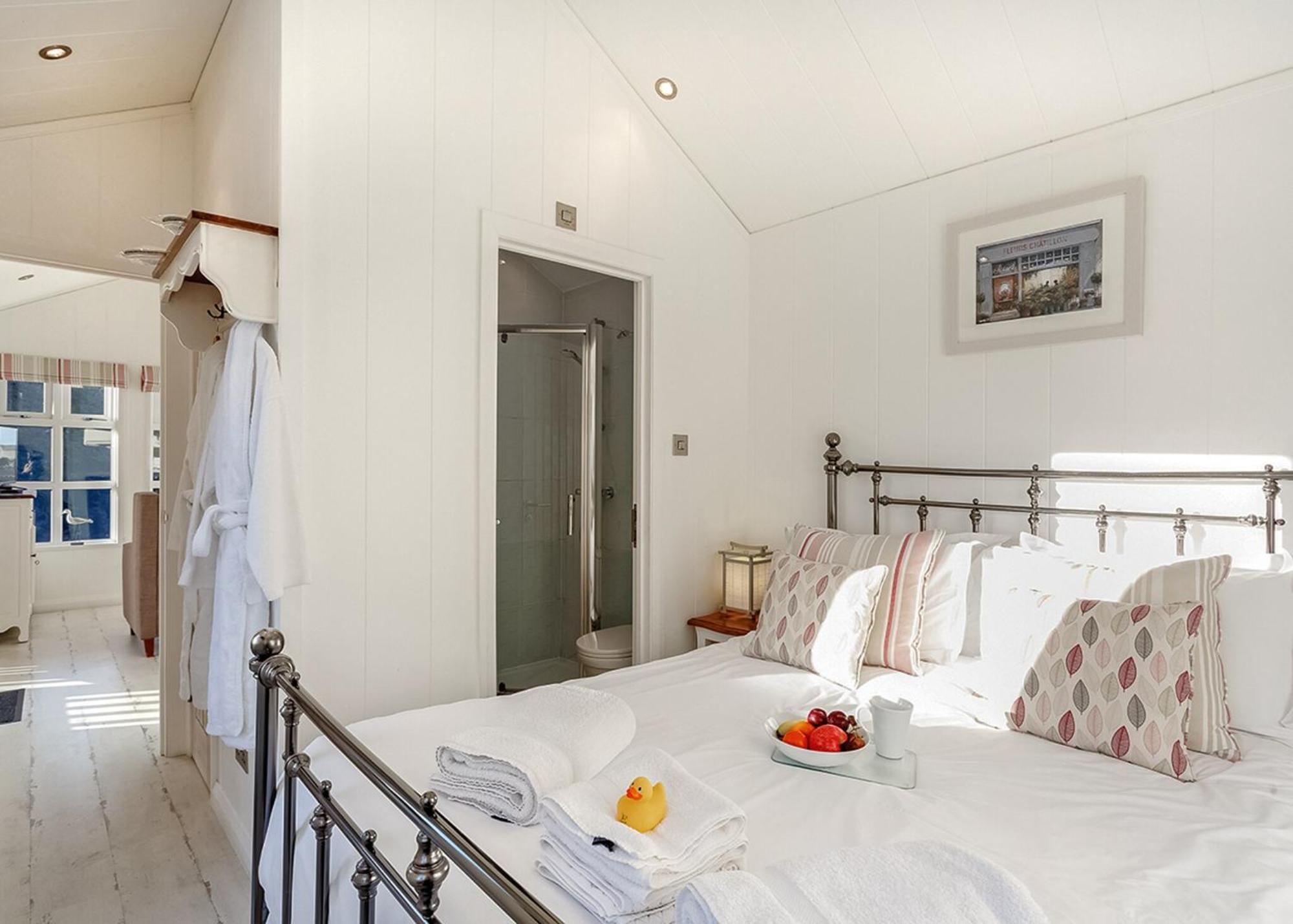 Beach Cove Coastal Retreat إلفراكومبْ الغرفة الصورة