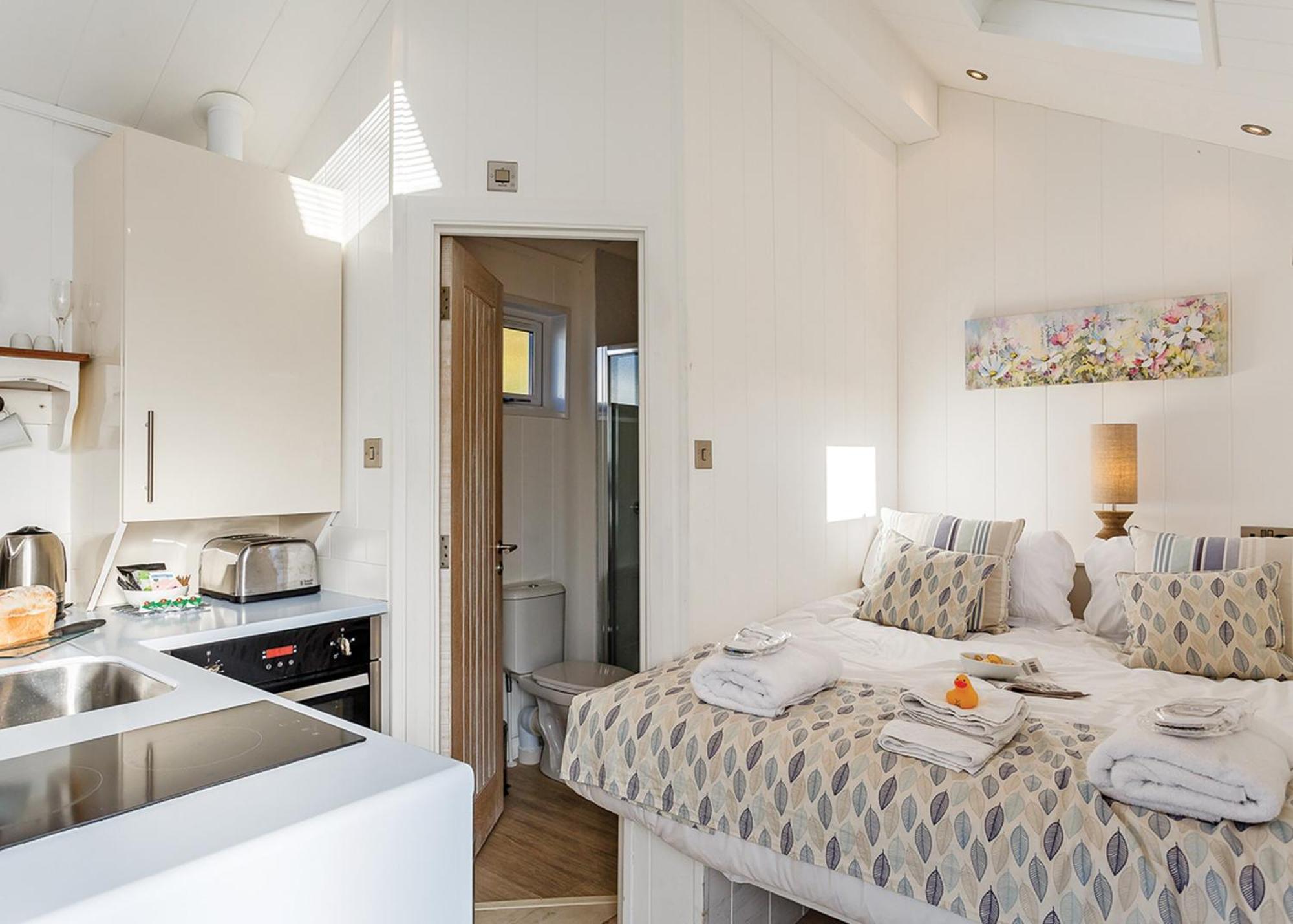 Beach Cove Coastal Retreat إلفراكومبْ الغرفة الصورة