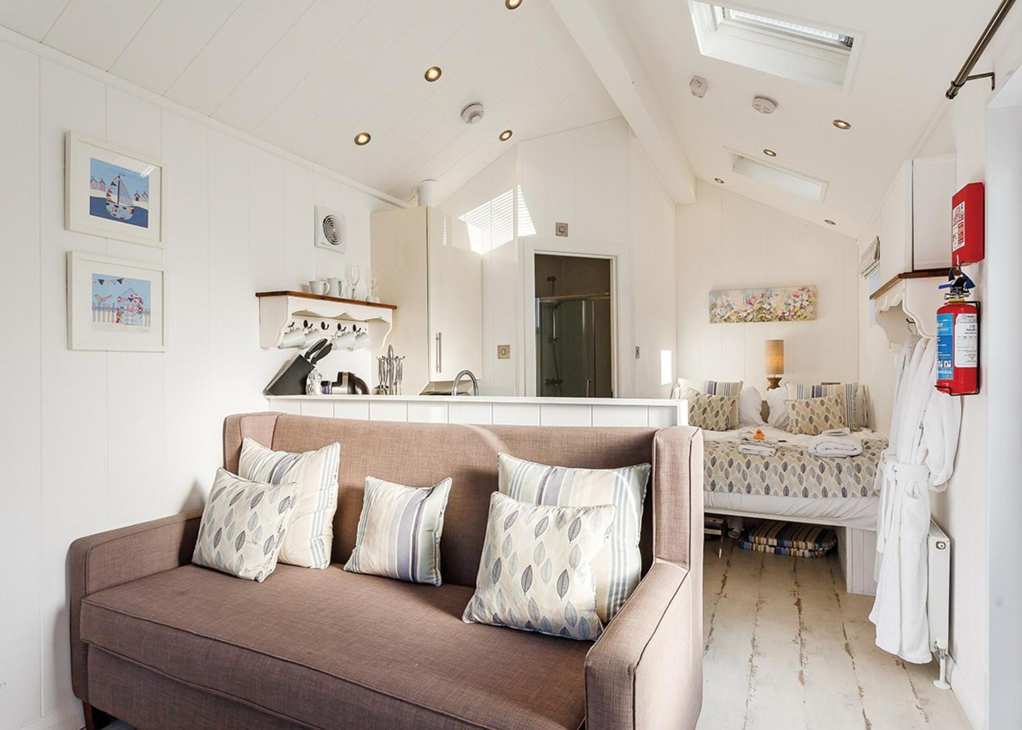 Beach Cove Coastal Retreat إلفراكومبْ الغرفة الصورة